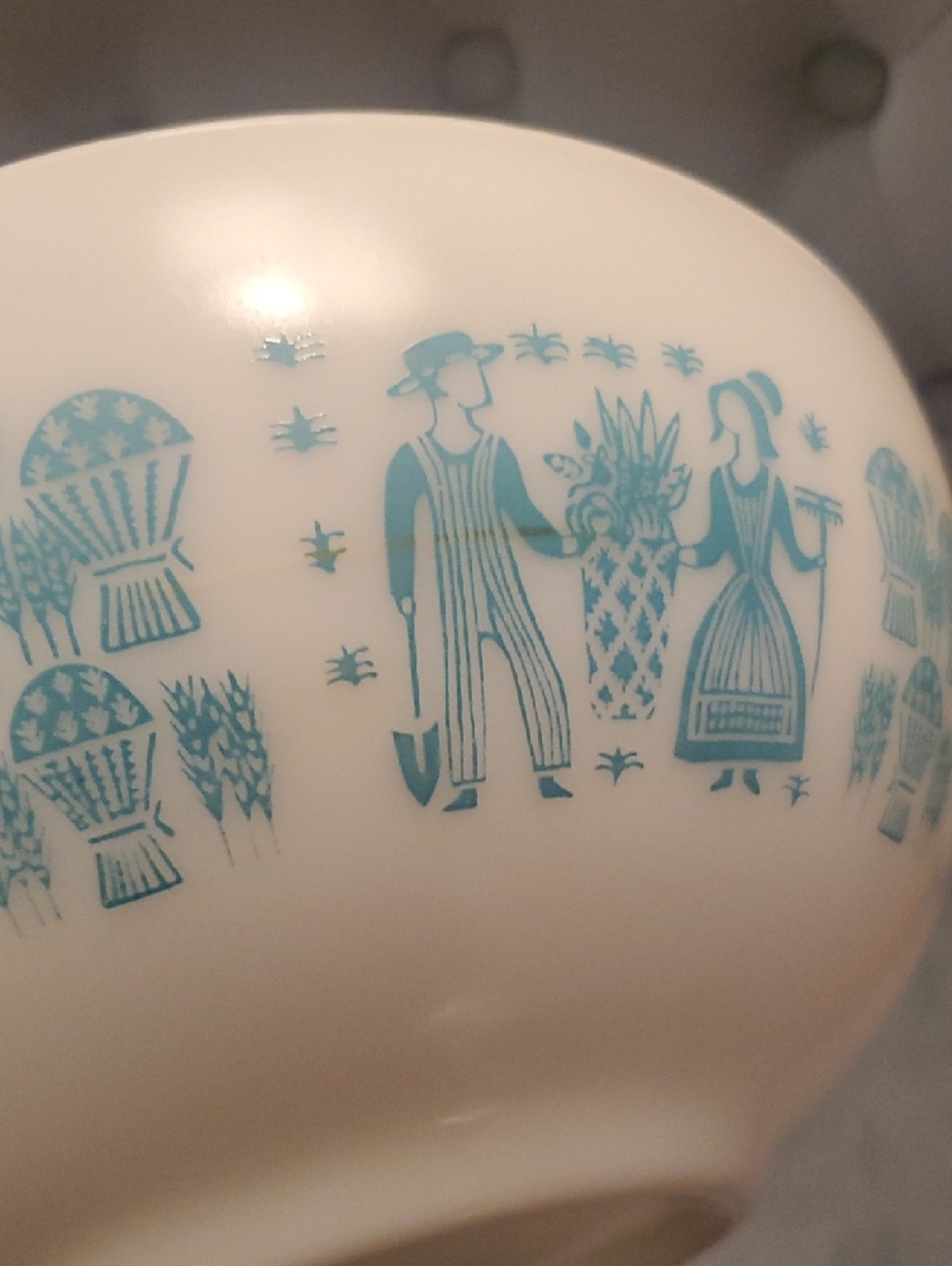 Pyrex White Milk Glass Mixing Bowl with Teal Country Couple Pattern - Picture 3 of 7